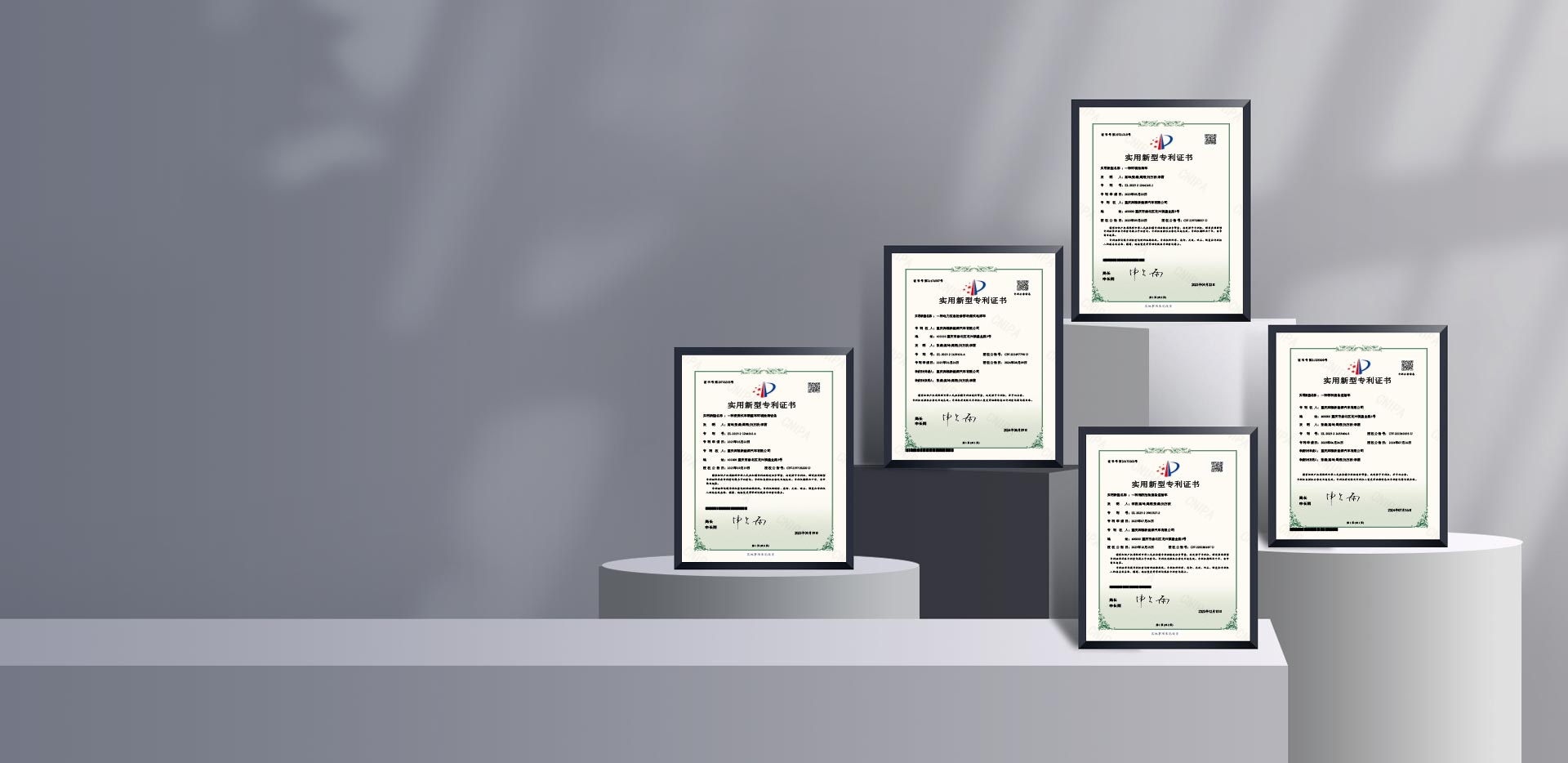 Producător de remorci cu aplicații multiple