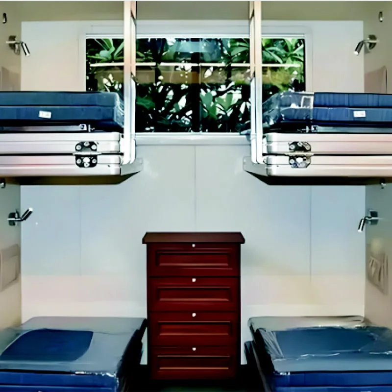 Pat pliabil în vehicul