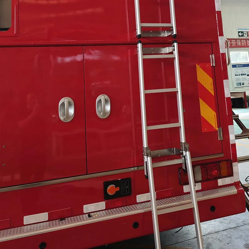 Scară de urcare pentru vehicule de specialitate